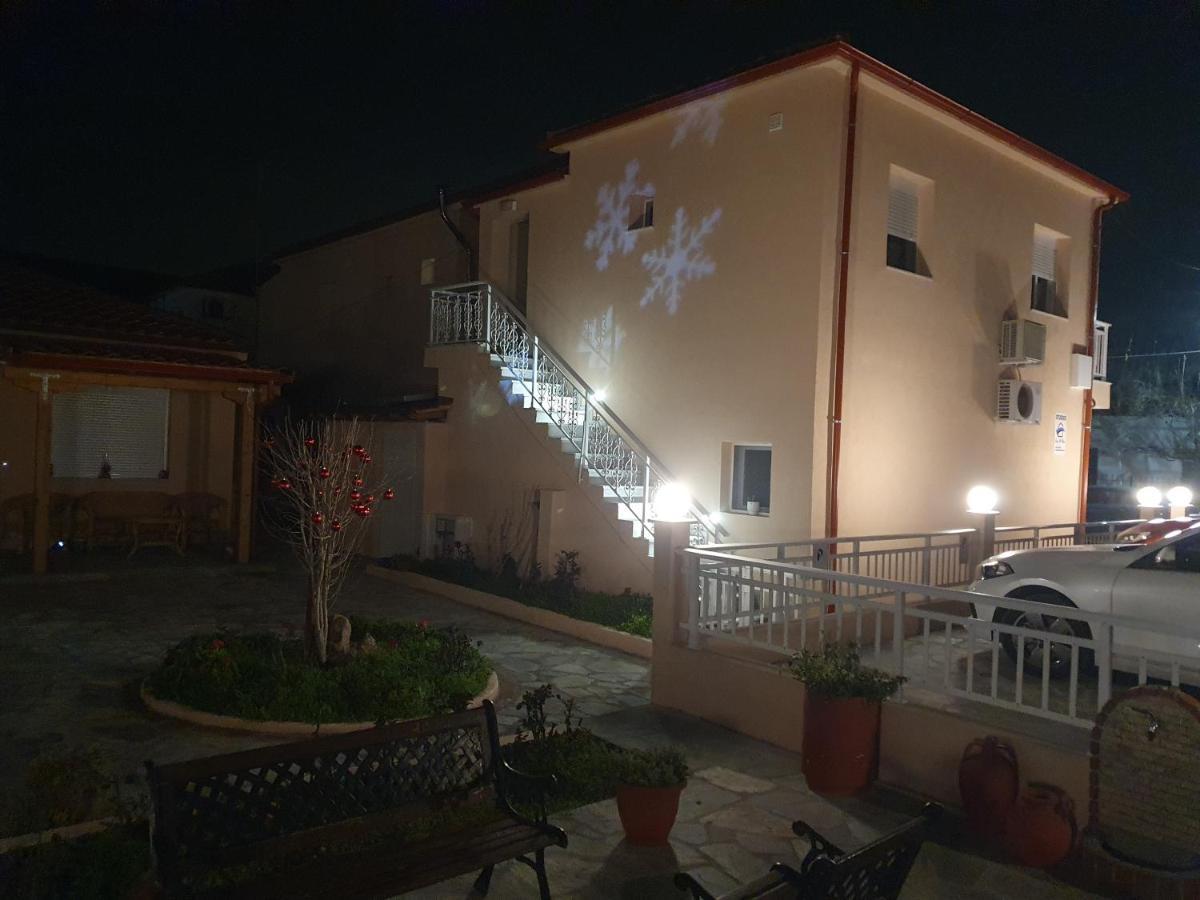 Apartamento Casa Al Mare 2 Peraía Exterior foto